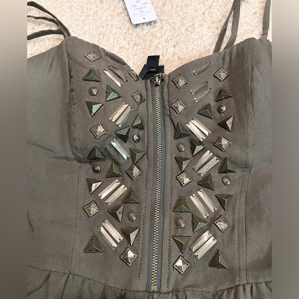 NWT 2B BeBe green studded romper size Small - Picture 9 of 11